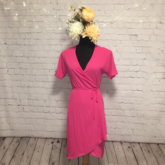 Aritzia Dresses & Skirts - 💕 BABATON Wallace Dress